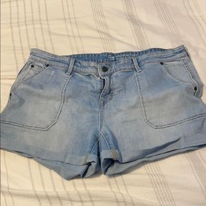 Gap shorts